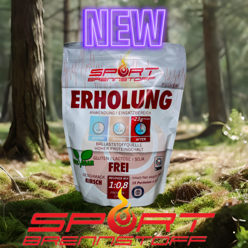 SportBrennstoff Erholung - Proteine, Kohlenhydrate und Mineralien in veganem Kirsch-Pulver zur Regeneration nach dem Training im Wald-Setting.